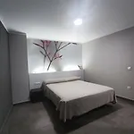 Meseguer شقة فندقية 4*