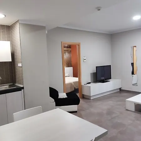 Meseguer Aparthotel 4*