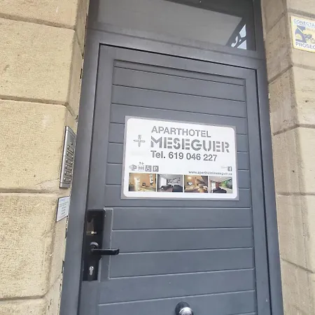 Ξενοδοχείο με διαμερίσματα Meseguer