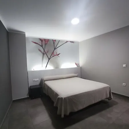 Meseguer Aparthotel 4*