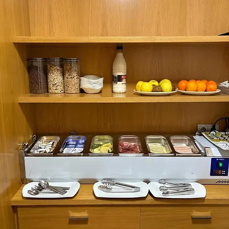 Meseguer Aparthotel 4*