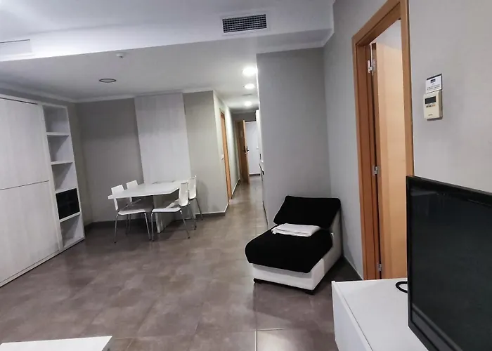 アパートホテル Meseguer Alcañiz