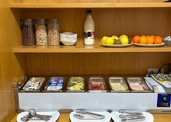 Meseguer アパートホテル 4*