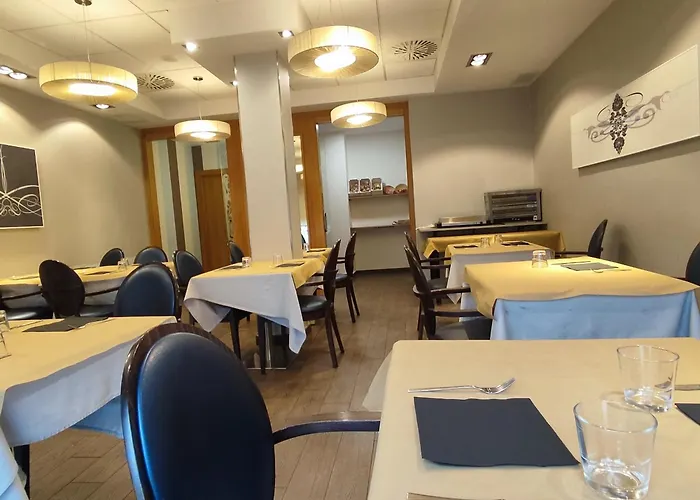 Meseguer アパートホテル Alcañiz