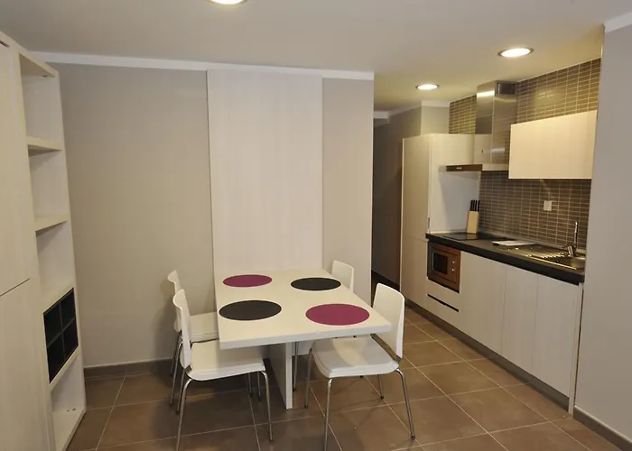 Ξενοδοχείο με διαμερίσματα Meseguer